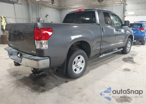2012 Toyota Tundra Grade 4.6L V8 z USA, uszkodzony, nr VIN 5TFUM5F19CX034517